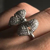 انگشتر زنانه و دخترانه جواهری طرح پاپیون زیبا آب نقره ضد حساسیت رنگ ثابت فری سایز کد atk (پس کرایه)