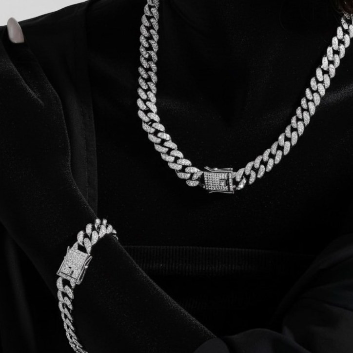ست دستبند و گردنبند زنانه طرح کارتیه Cartier فول نگین رنگ ثابت کد zmp (پس کرایه)