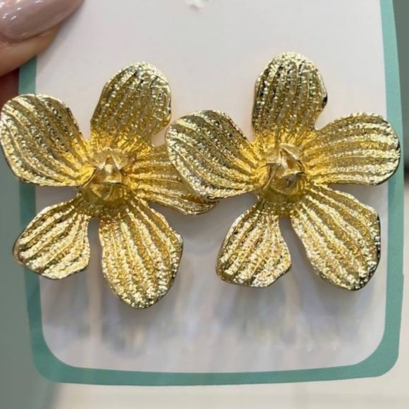 گوشواره آبکاری نقره مینیمال گل رنگ کاملا ثابت کد gy (پس کرایه) (پس کرایه)