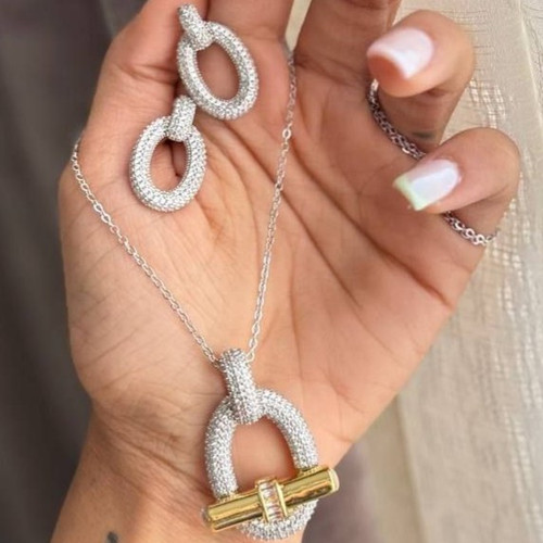 نیم ست گردنبند و گوشواره نگین جواهری طرح هرمس Hermes رنگ کاملا ثابت کد sm (پس کرایه)