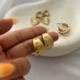 گوشواره استیل زنانه طرح کارتیر تنوع طرح رنگ ثابت و ضد حساسیت کد tj (پس کرایه)