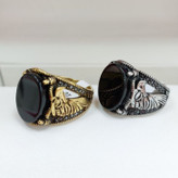 انگشتر مردانه استیل طرح ورساچ VERSACE سایز بندی 9 تا 12 رنگ ثابت تنوع طرح کد mp
