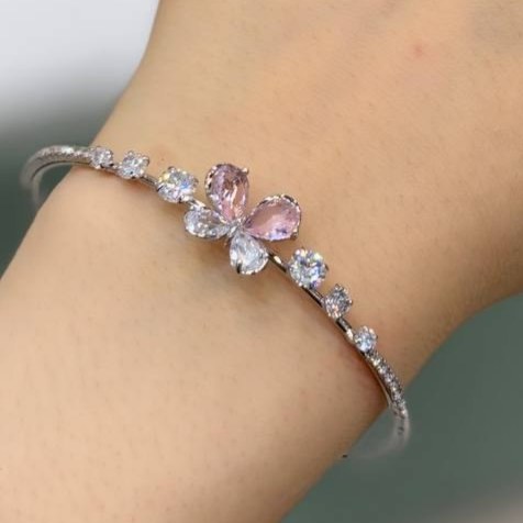 دستبند النگویی و بنگل زنانه طرح جواهری طرح نگین مربع دو لاین تنوع طرح رنگ ثابت کد gy