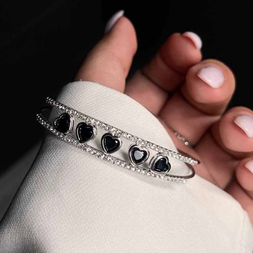 دستبند النگویی و بنگل زنانه طرح جواهری طرح وسط نگین قلب دو لاین رنگ ثابت