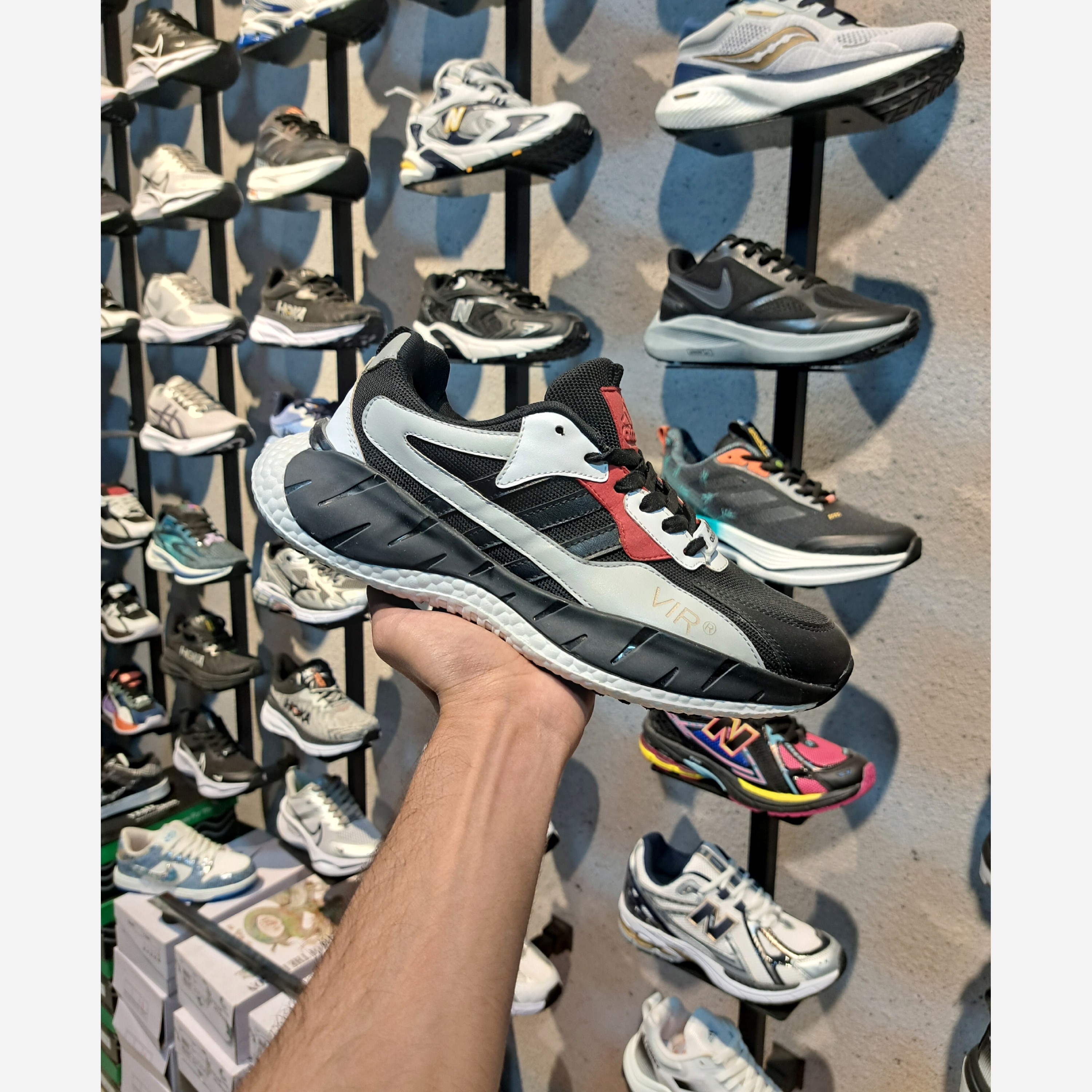 کفش مردانه اسپرت (تخفیف ویژه)