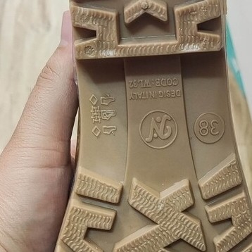 چکمه زنانه چکمه خزدار زنانه چکمه پلنگی زنانه چکمه پلنگی خزدار زنانه بت پلنگی زنانه