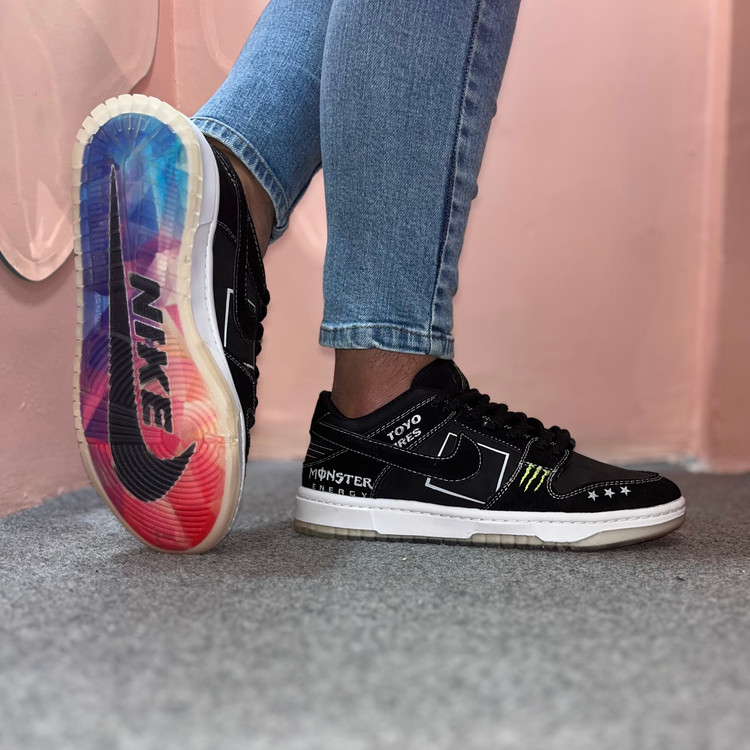 کتونی نایک اس بی مانستر مشکی کف سفید - monster(Nike sb)