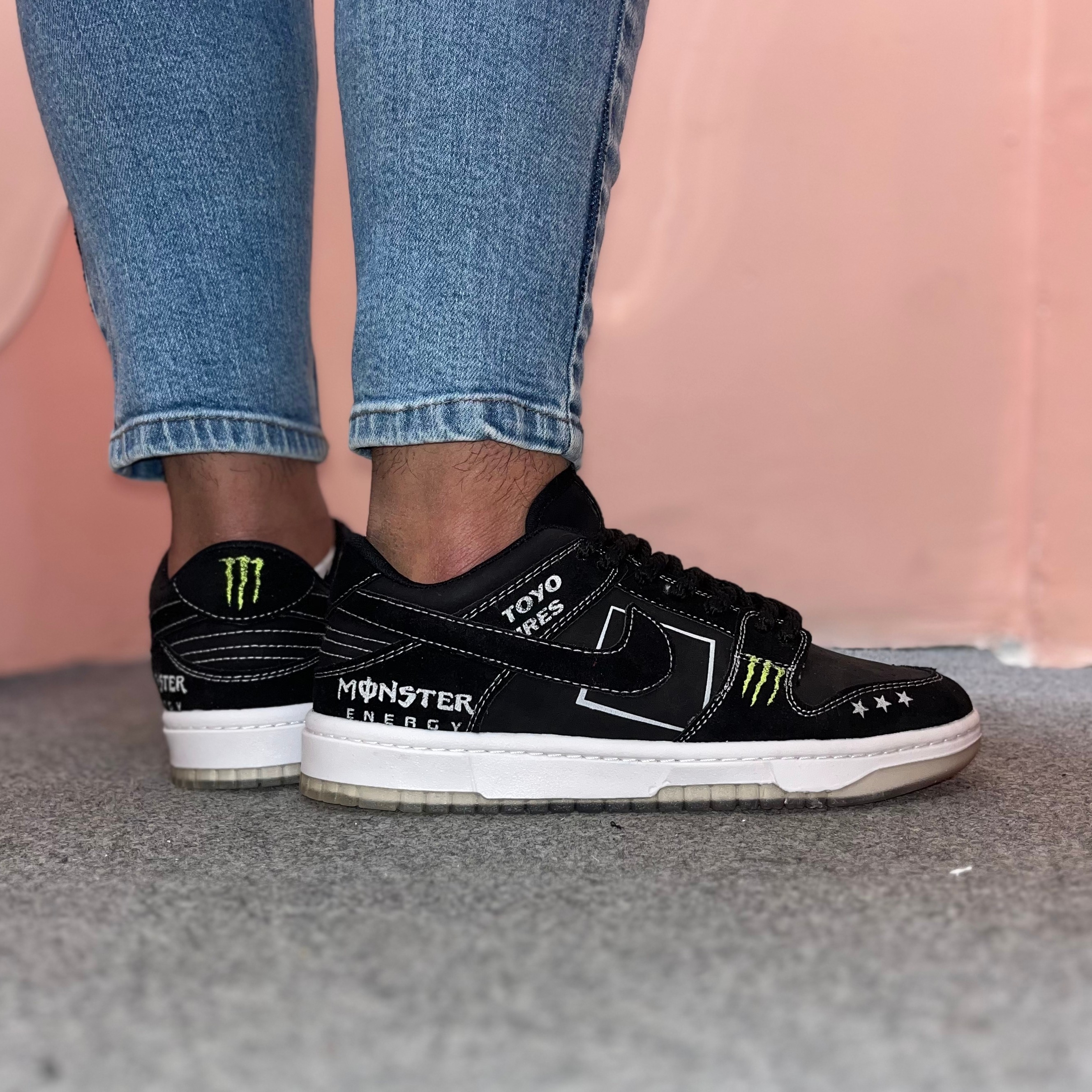 کتونی نایک اس بی مانستر مشکی کف سفید - monster(Nike sb)