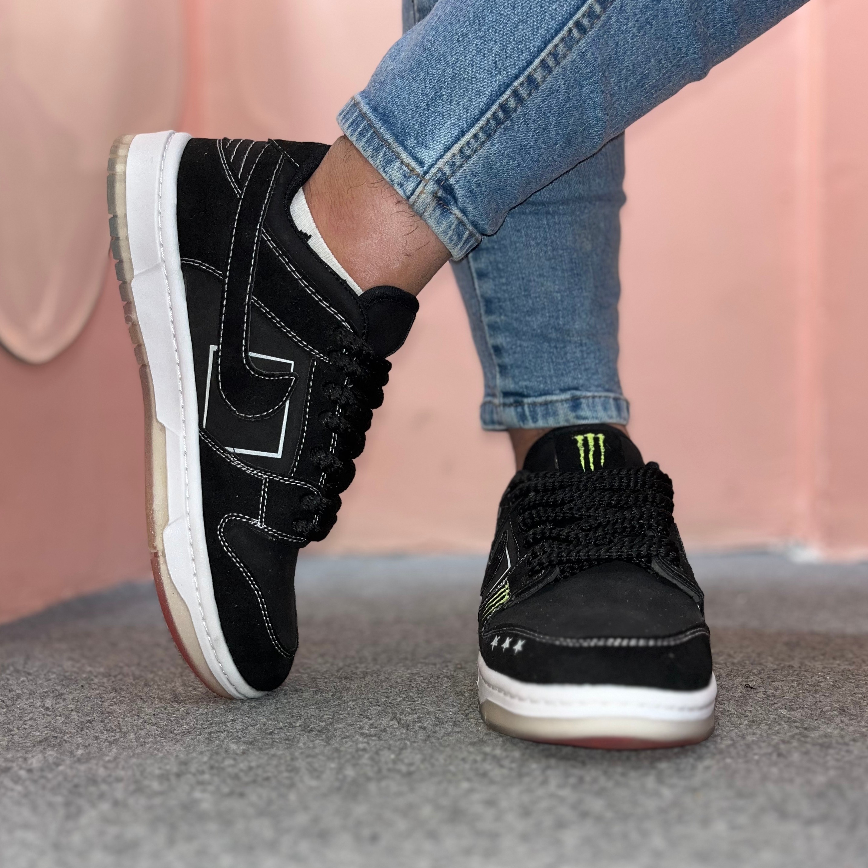 کتونی نایک اس بی مانستر مشکی کف سفید - monster(Nike sb)