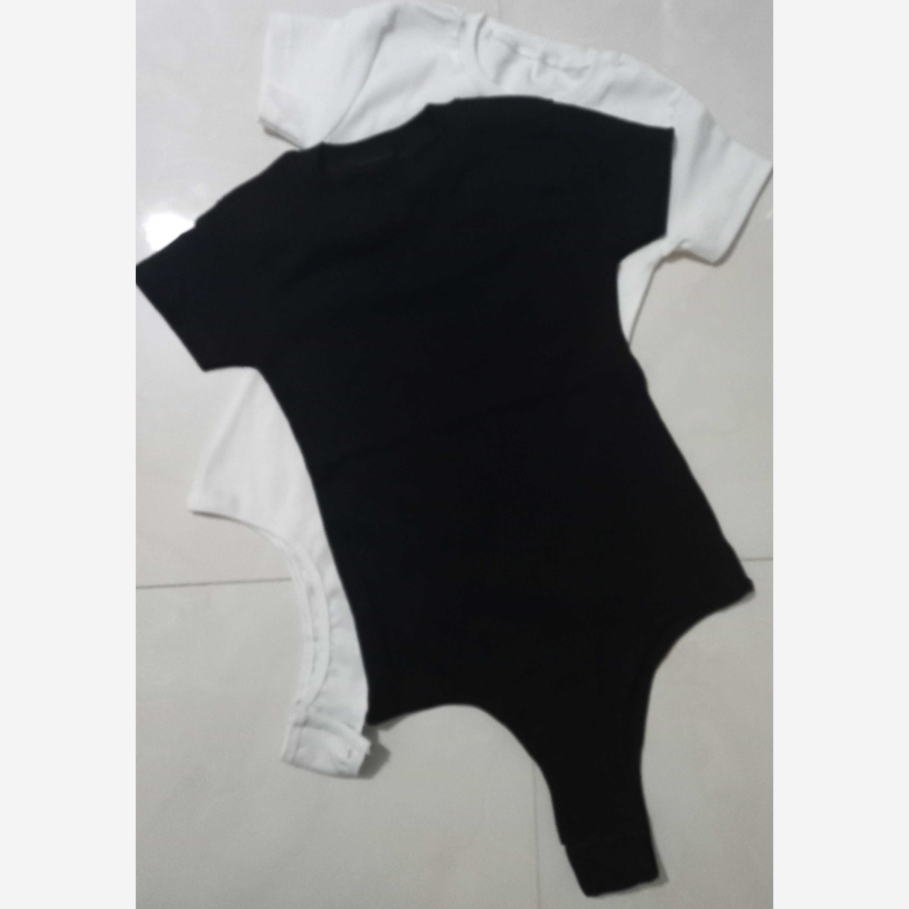 بادی زنانه ودخترانه یقه گرد آستین کوتاه جنس فانریپ کبریتی مناسب سایز 34 تا 44