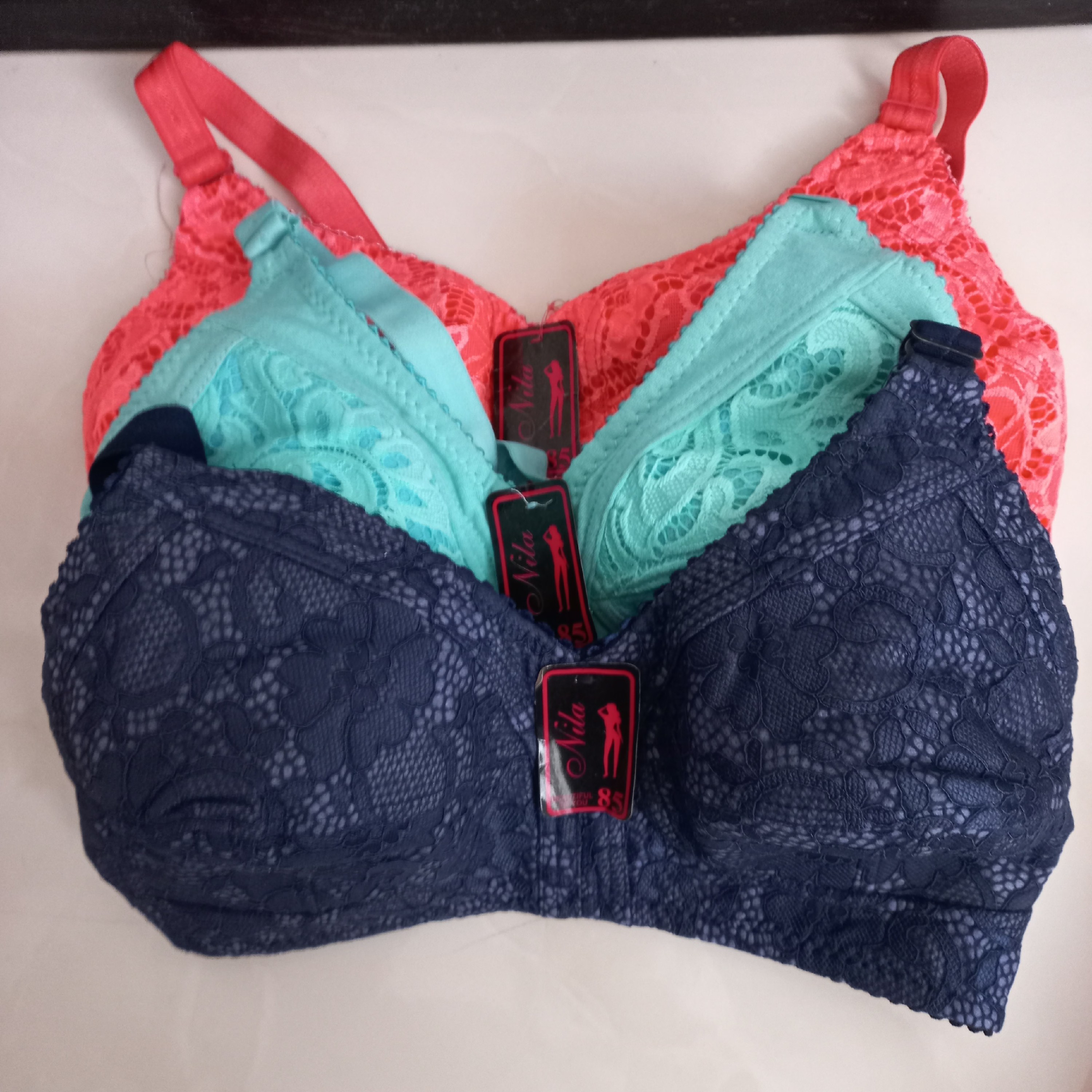 سوتین گیپور زنانه اعلا داخل لایه نخی کاپ استاندارد و مطمئن کیفیت بسیار عالی سایز بندی 70 و 75 و 80و85