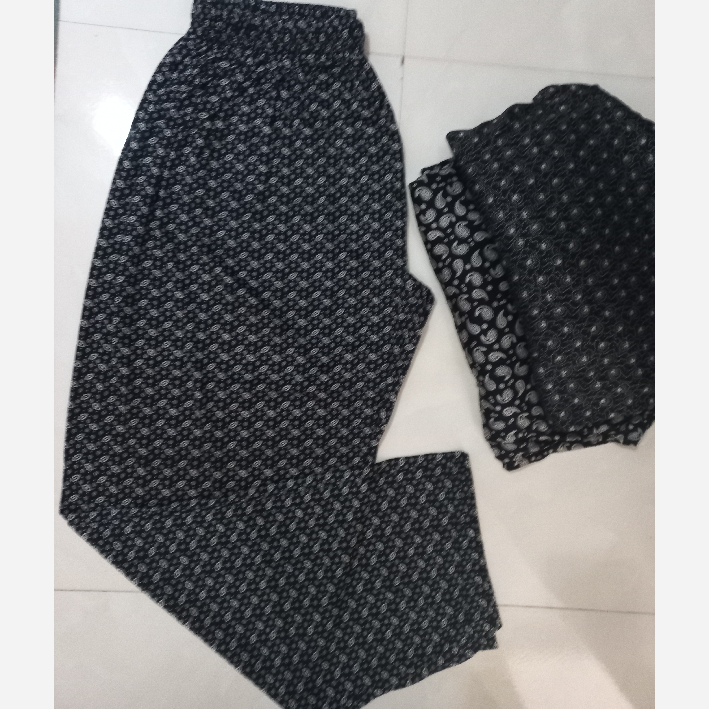 شلواربرداشت راحتی زنانه قواره ( سایز بزرگ) گرم بالا طرح دار مناسب سایز 50 تا 70 فری سایز