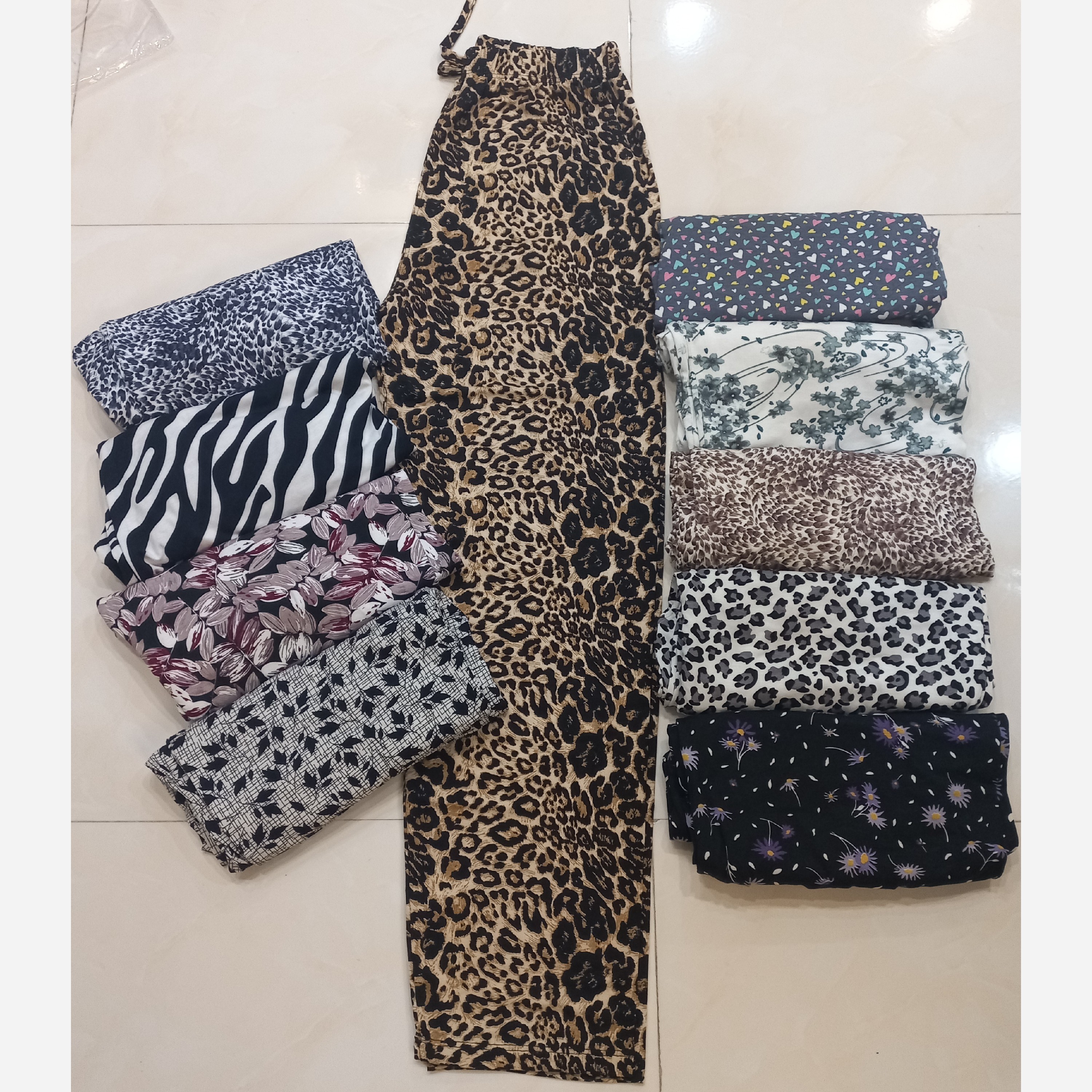 شلوار ویسکوزنخ راحتی طرح دار مناسب سایز 42 تا 48