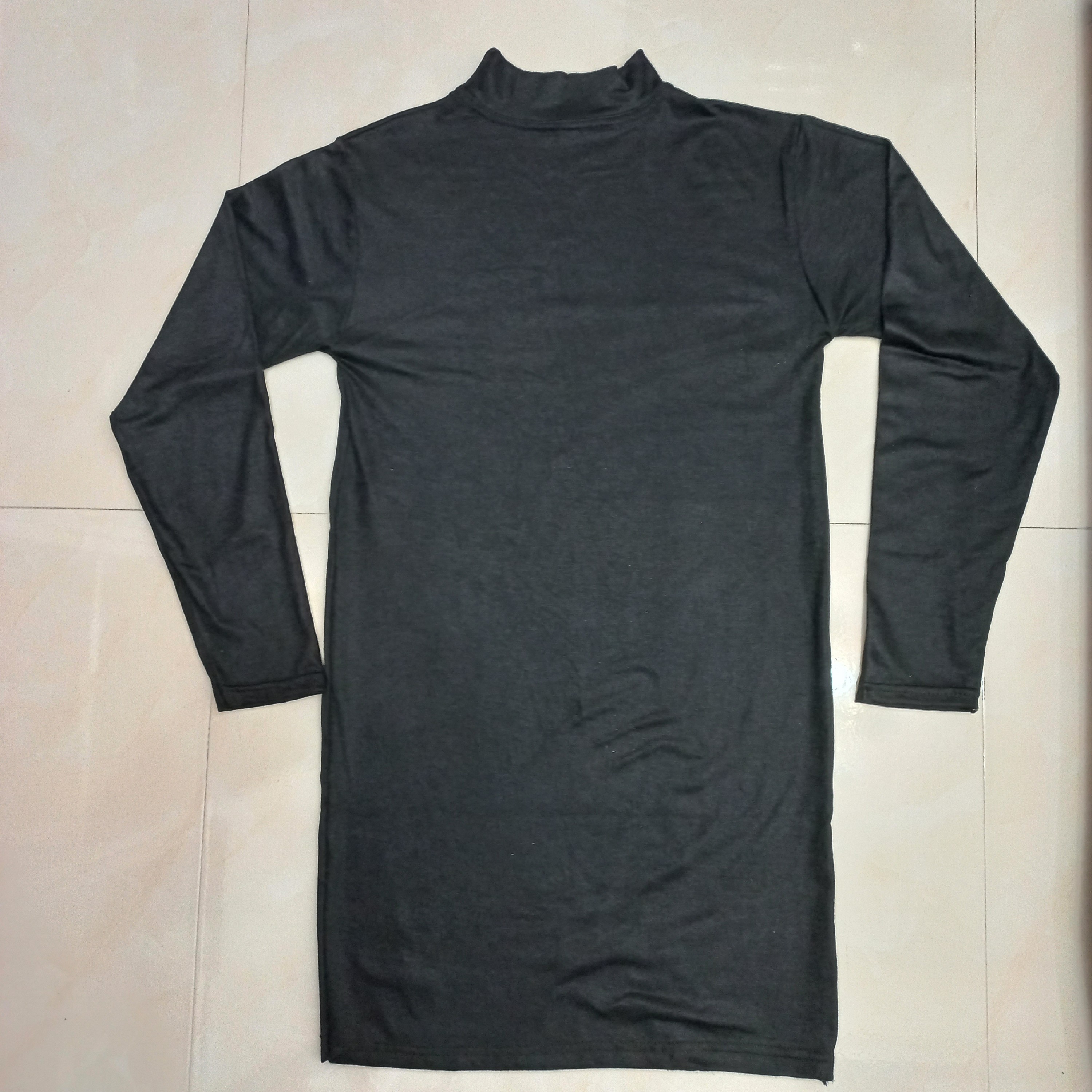 زیر سارافون یقه سه سانت مشکی وسفیدمناسب سایز 36 تا 44 و46 تا 52