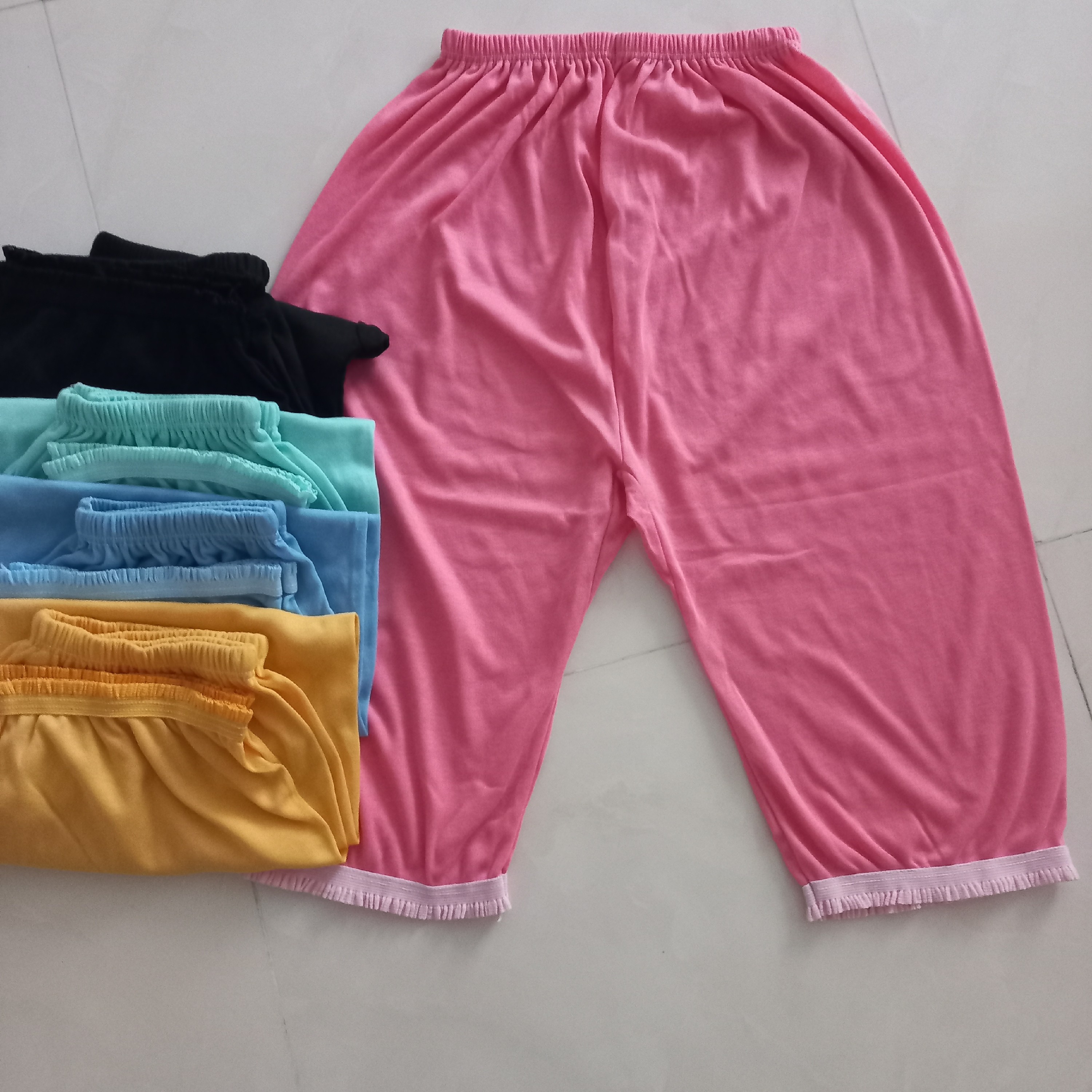 شلوارک زنانه سایز متوسط نخی از سایز 40 تا 50