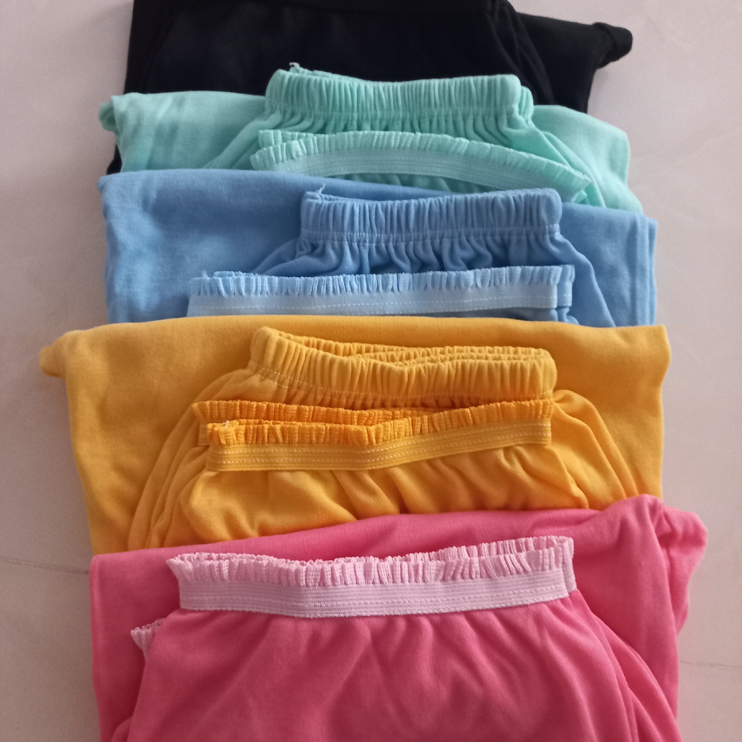 شلوارک زنانه سایز متوسط نخی از سایز 40 تا 50