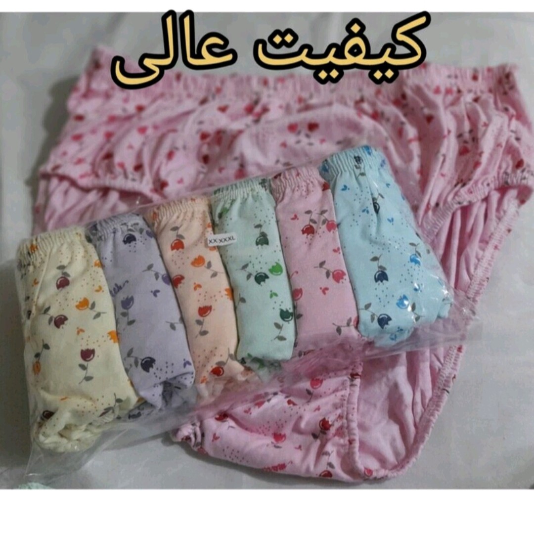 پک 3 عددیشورت زنانه سایز 5 ایکس لارج جنس نخی طرح قلب مناسب سایز 58 تا 70فری سایز