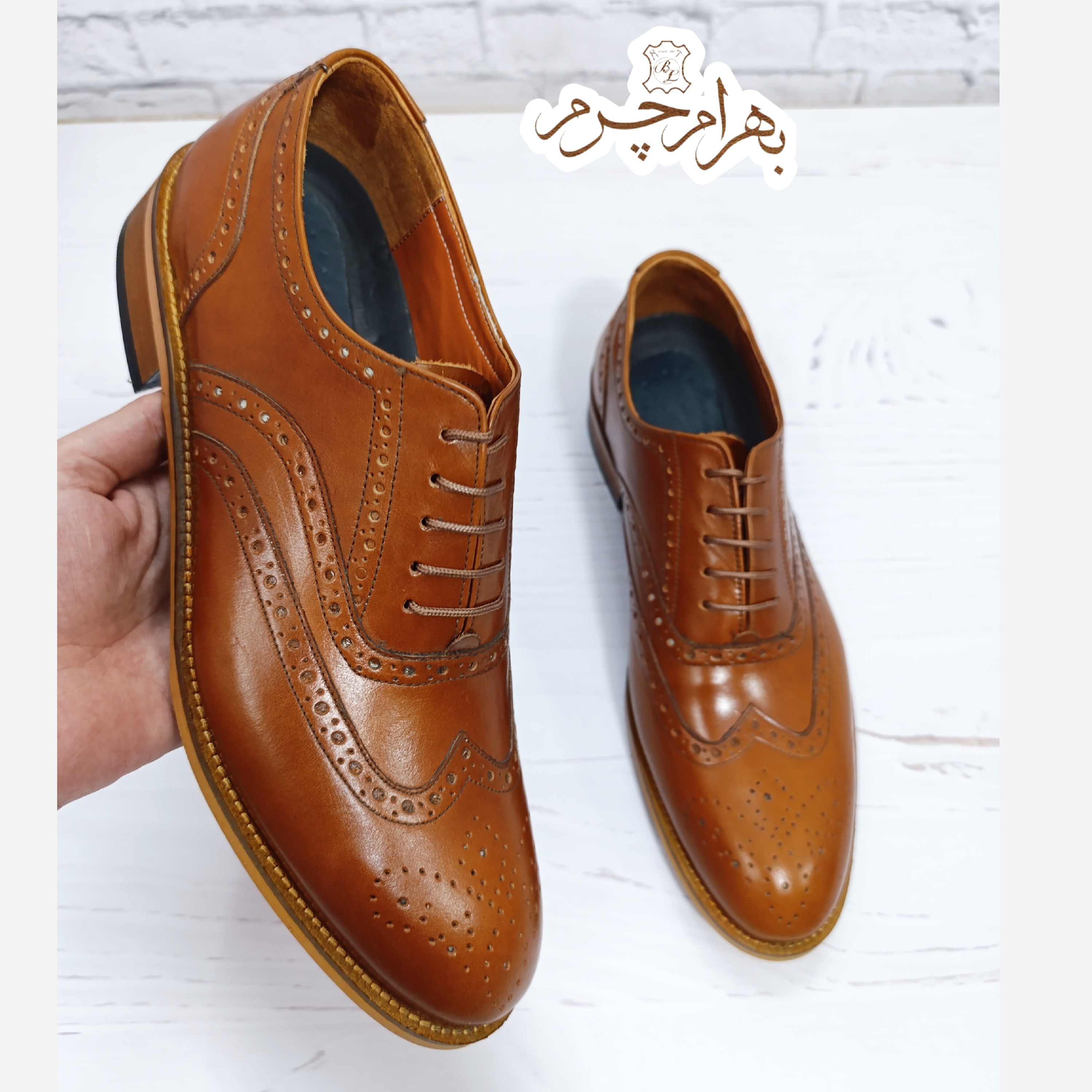 کفش مردانه مجلسی چرم طبیعی مدل نیلسون عسلی