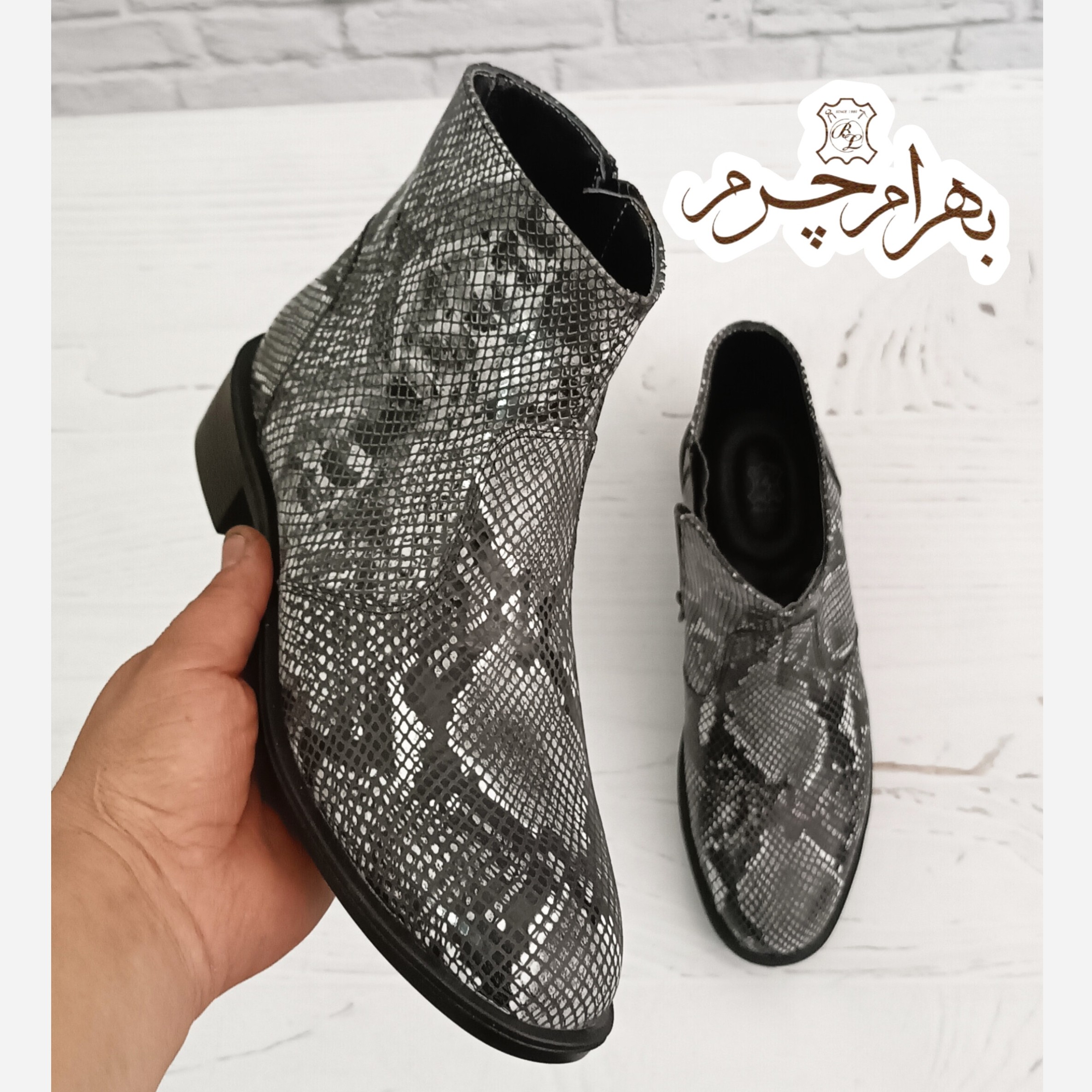 نیم بوت رسمی چرم طبیعی پوست ماری پک 2جفتی زنانه مردانه عمده