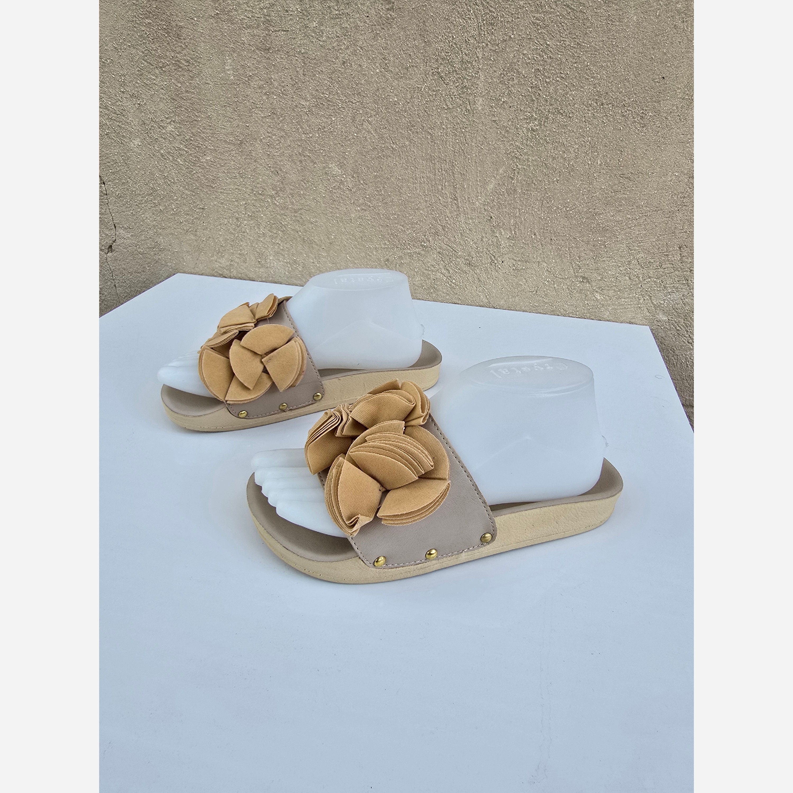 دمپایی روفرش و خانگی حمام