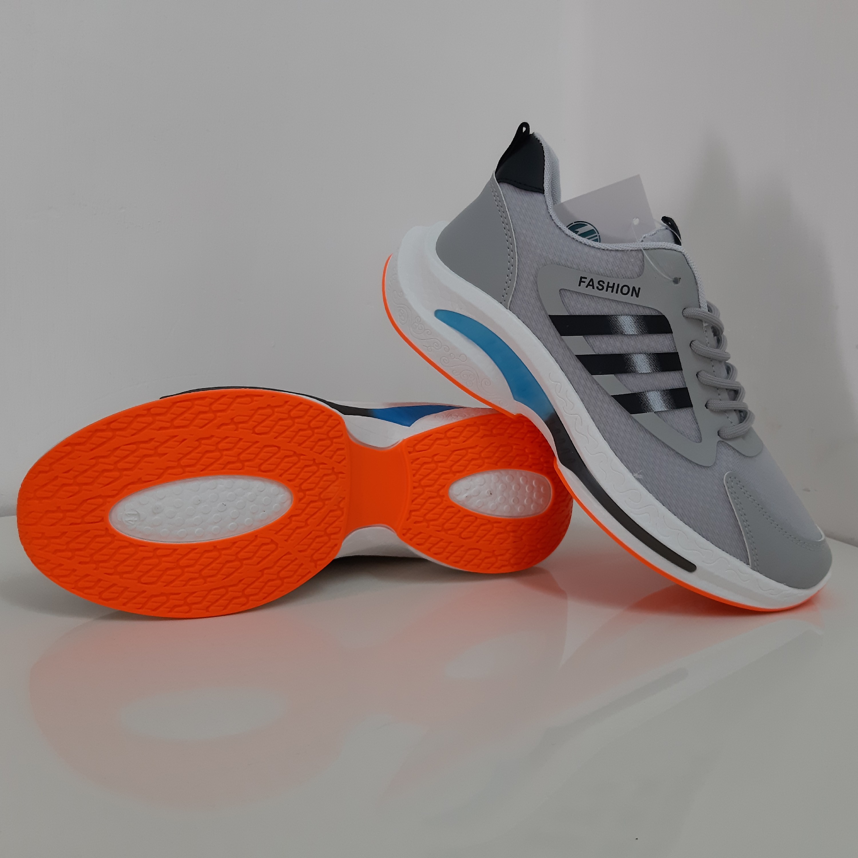 کفش ادیداس خارجی 3خط سایز40تا44