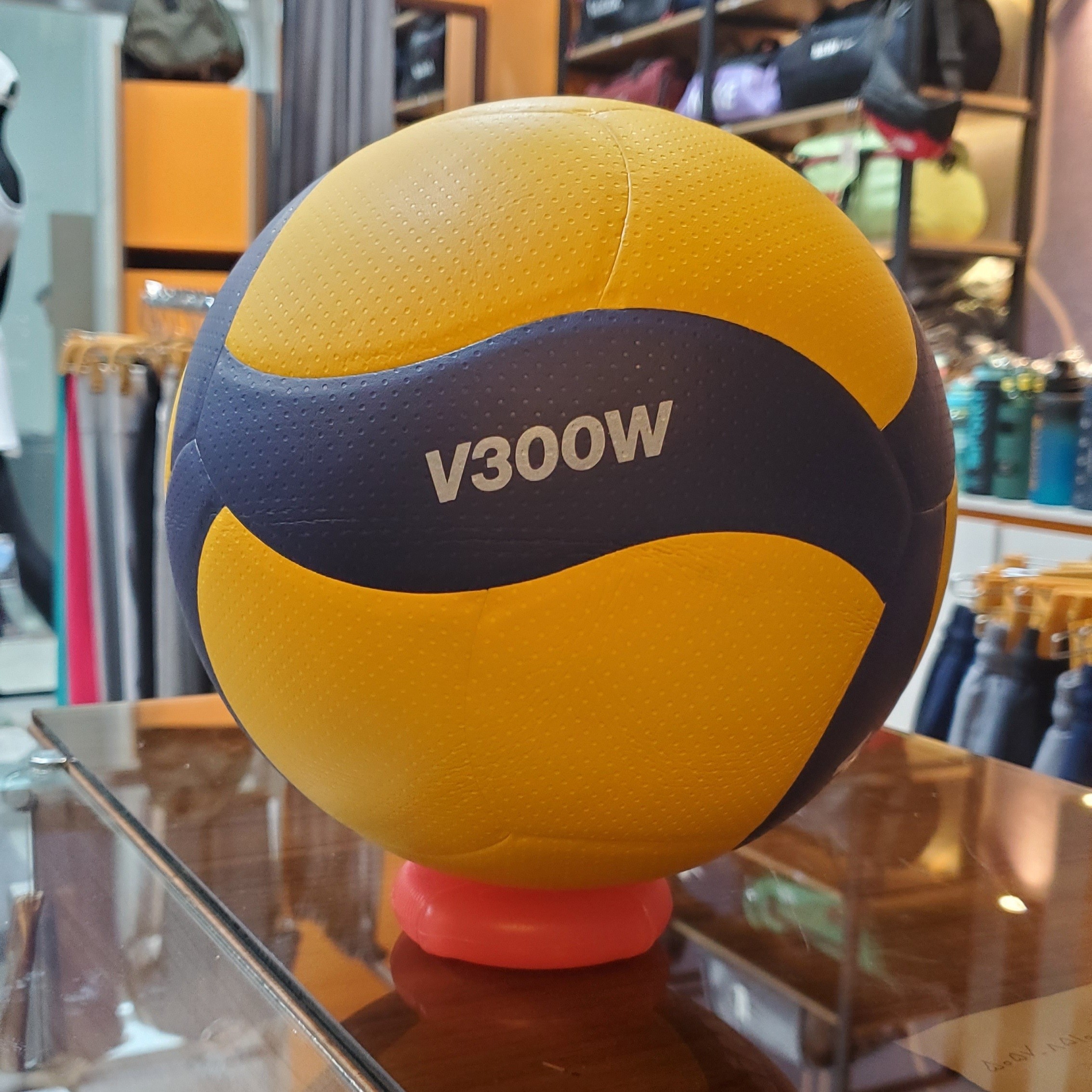 توپ والیبال میکاسا v300w تایلندی