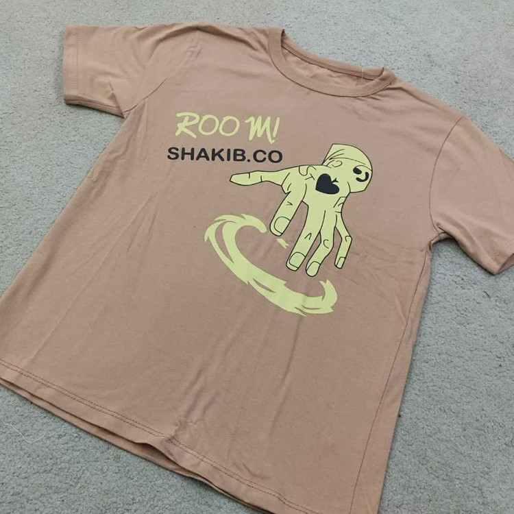 بلوز و شلوارک پسرانه طرح دست ROOM جنس شلوارک لنین ست پسرانه سایز 40تا65 بلوز و شلوارک طرح مچ دست و حلقه رنگبندی مختل
