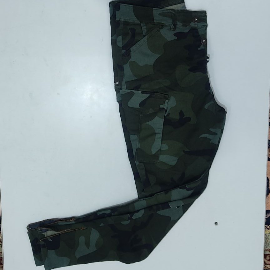 شلوار ارتشی مردانه 6 جیب رنگ سبز لجنی وکرم سایز 30 تا 34 شلوار 6 جیب جنس کتان شلوار ارتشی پسرانه شلوار 6 جیب ارتشی لجنی