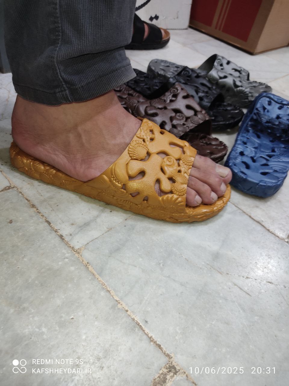 دمپایی استخری ژله ای مردانه مدل 1
