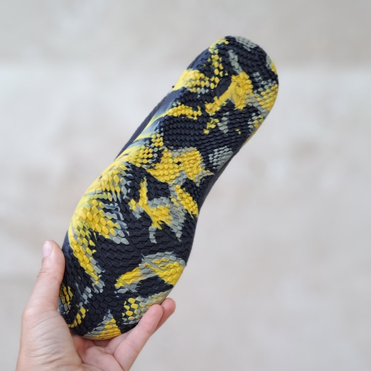 کفش سالنی فوتسال آدیداس اف 50 نیم جورابی با چسبندگی بالا