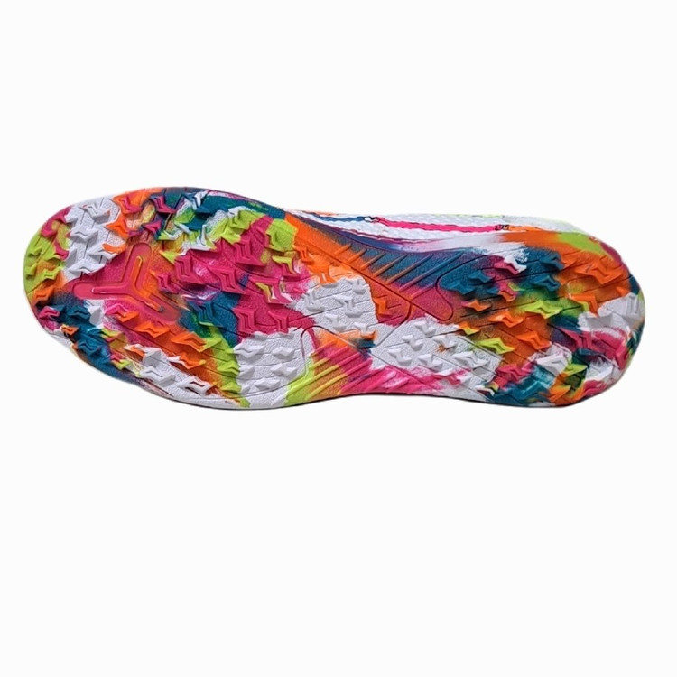 کفش استوک ریز چمن مصنوعی آدیداس پریدتور20+ نیم جورابی سایز 40 تا 45 بسیار نرم و سبک