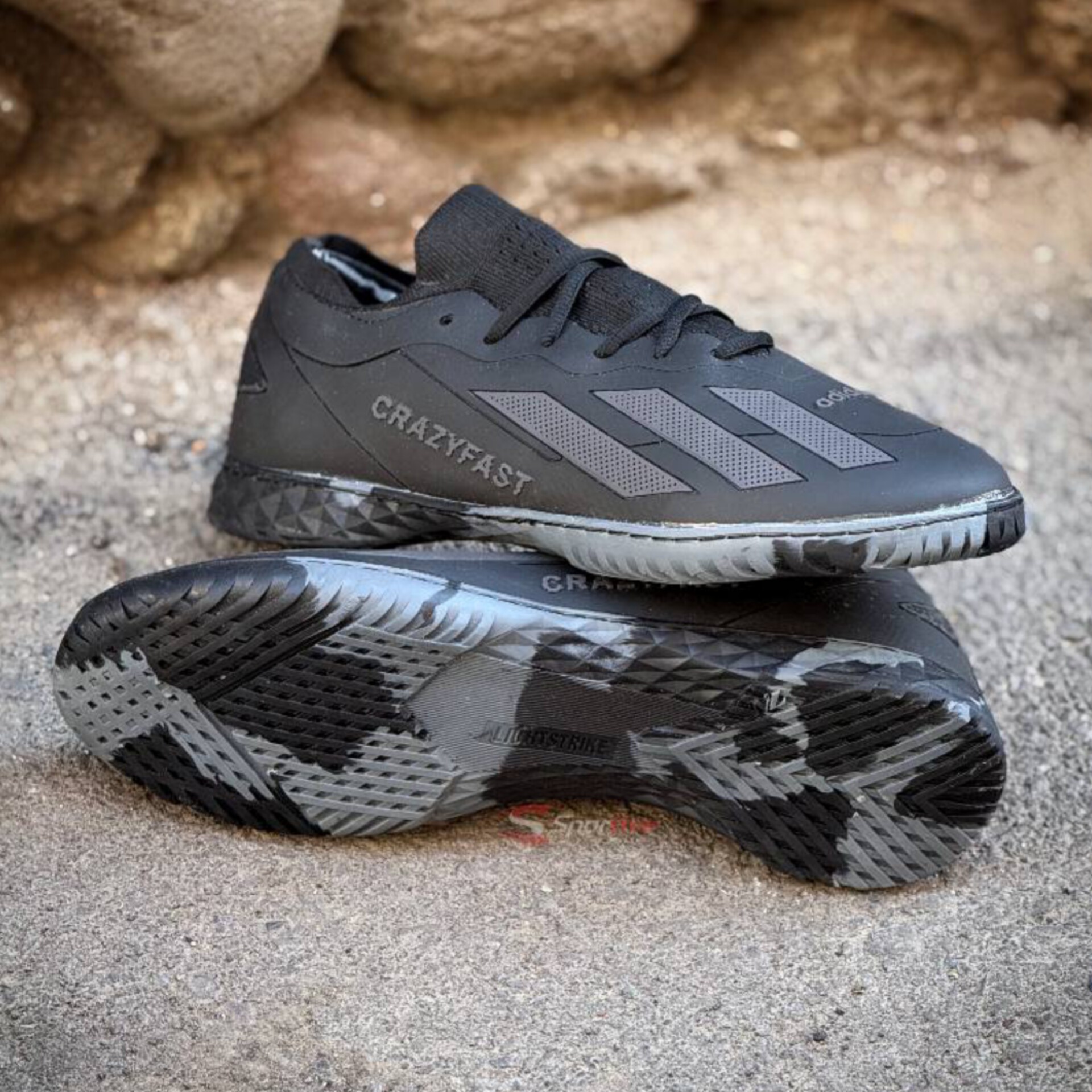 کتونی سالنی ادیداس کریزی فست مشکی