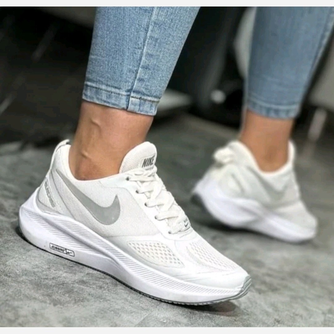 کتونی نایک گاید رانینگ مردانه زنانه بزرگپا مشکی سفید