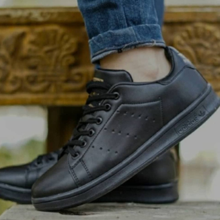 کتونی مدل استن اسمیت اسپرت مردانه و زنانه رنگ مشکی تمام سایز 37 تا44 Adidas stan smith