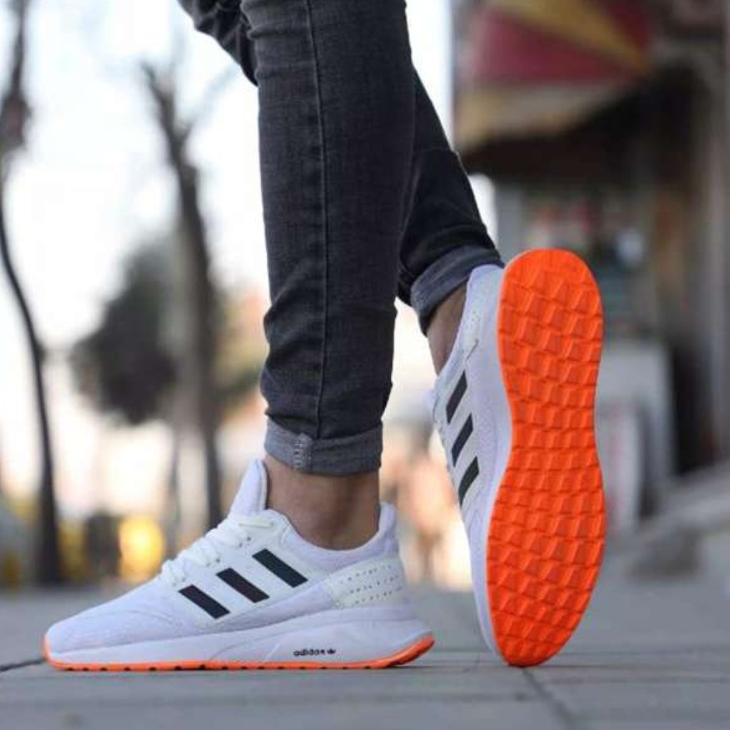 کتونی آدیداس سه خط شبرنگ سفید نارنجی مردانه Adidas سایز 41 تا 44