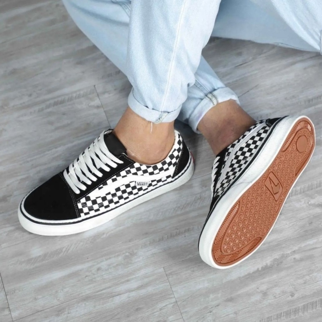 ونس اولد اسکول مشکی مردانه و زنانه ست 37 تا 44 مشکی سفید اسپرت vans old school