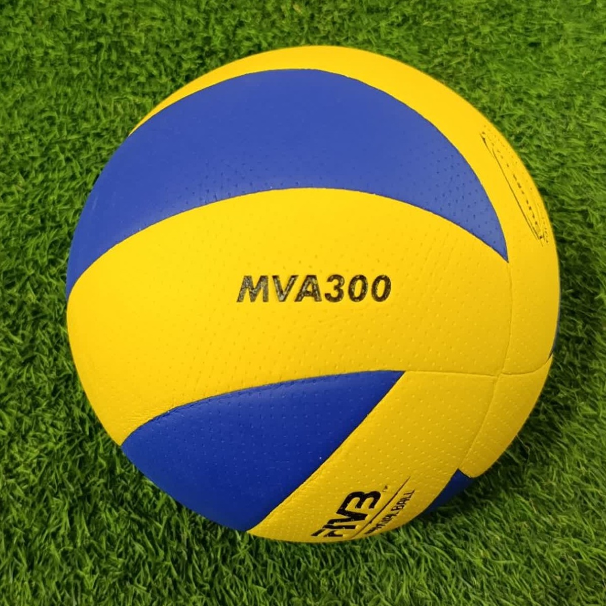 توپ والیبال میکاسا MVA300 عالی باکیفیت با سوزنی نرم و سبک