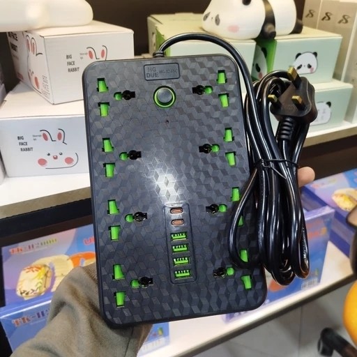هشت راهی و محافظ شوک الکتریکی HG 1248c اصلی با 4 ورودی USB و 2 PD کیفیت عالی