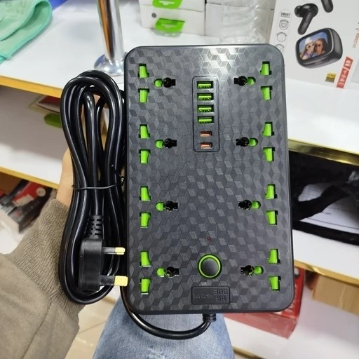 هشت راهی و محافظ شوک الکتریکی HG 1248c اصلی با 4 ورودی USB و 2 PD کیفیت عالی