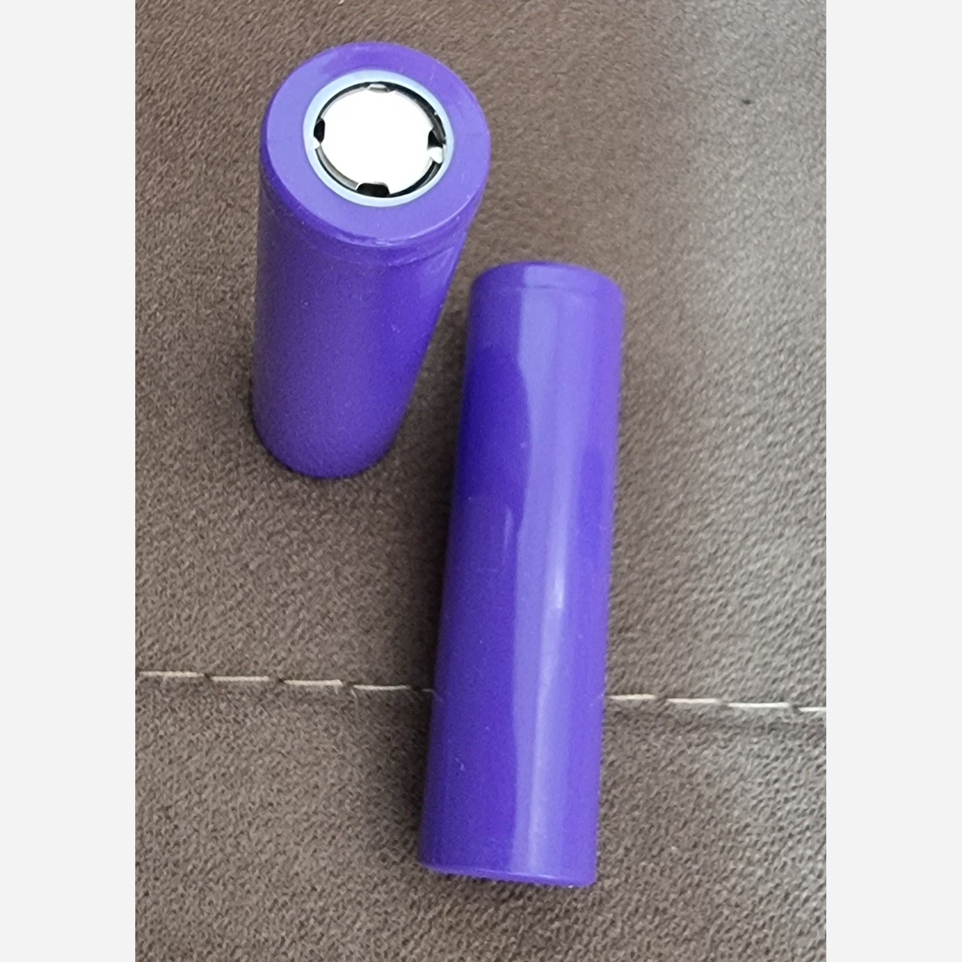 باتری لیتیوم یونی قابل شارژ مدل 18650 با ظرفیت 800mAh و ولتاژ 3.7 (1 عددی)