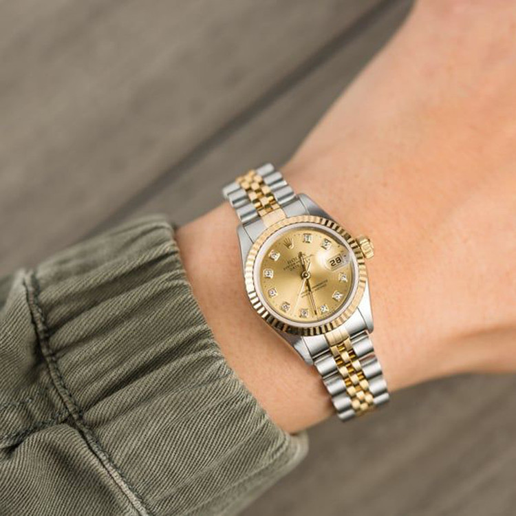 ساعت مچی عقربه ای زنانه مدل SGw111 Datejust