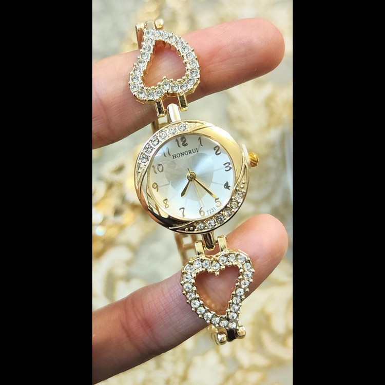 ساعت مچی عقربه ای زنانه هانگروی مدل قلب نگین دار