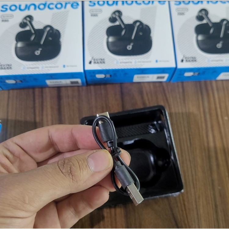 ایرپاد R80i انکر لمسی جدید ترین ورژن نمونه بازار بیس عالی نگهداری شارژ بالا