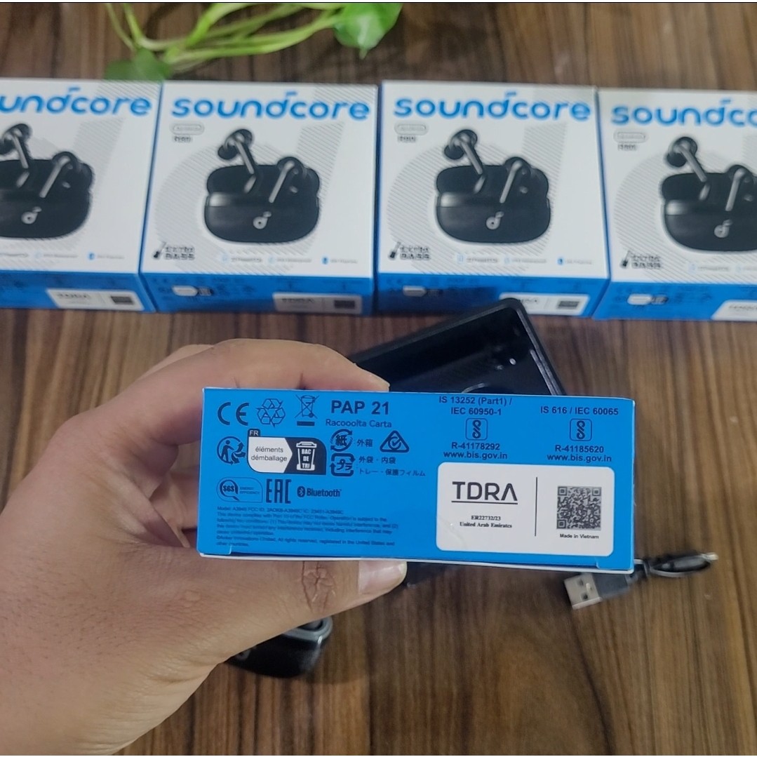 ایرپاد R80i انکر لمسی جدید ترین ورژن نمونه بازار بیس عالی نگهداری شارژ بالا