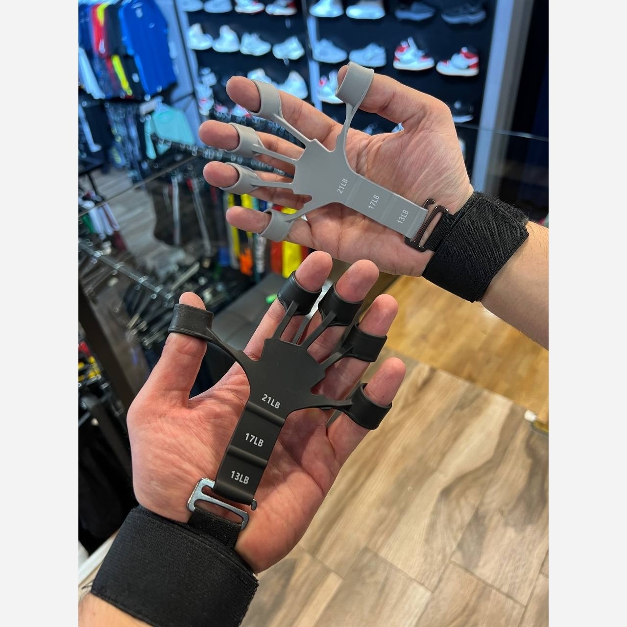 کش تقویت انگشت و ساعد سه کاره Gripster کد 8275