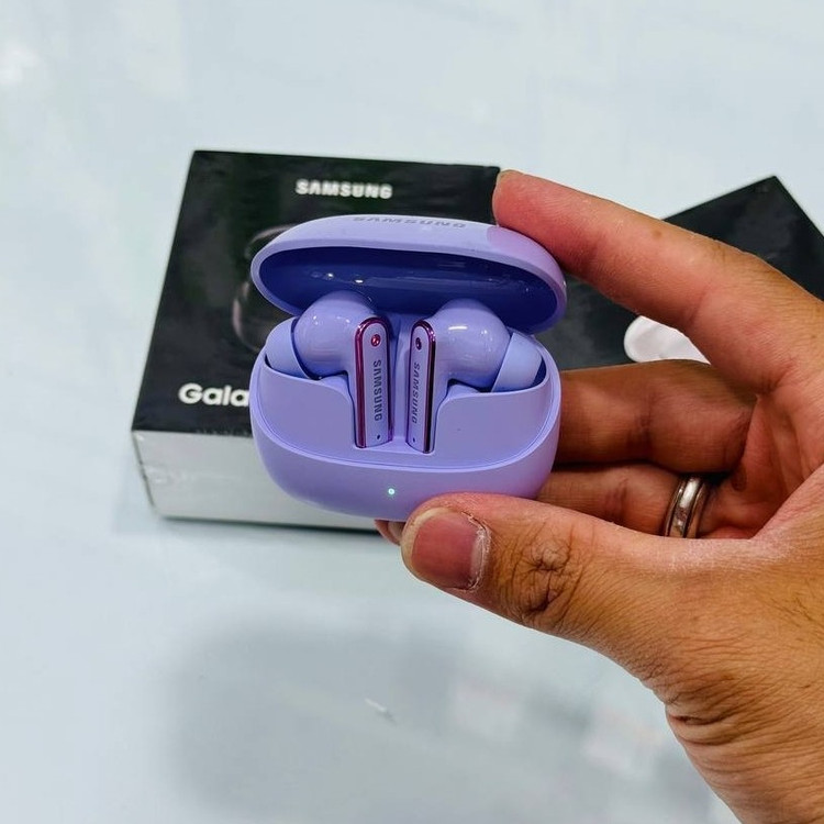 هندزفری سامسونگ Galaxy Buds Pro9