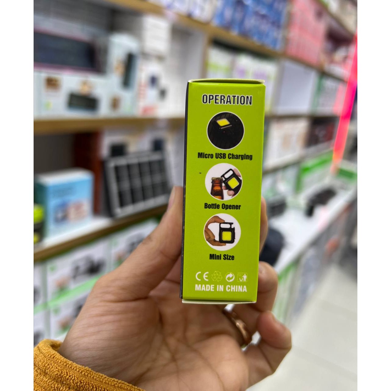 چراغ کمپینگ شارژی چندکاره مگنتی COB Rechargeable Keychain