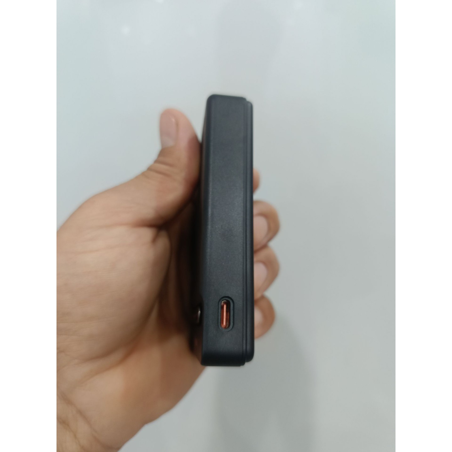 پاوربانک وایرلس شارژ ظرفیت 10 هزار میلی آمپر MAGOR