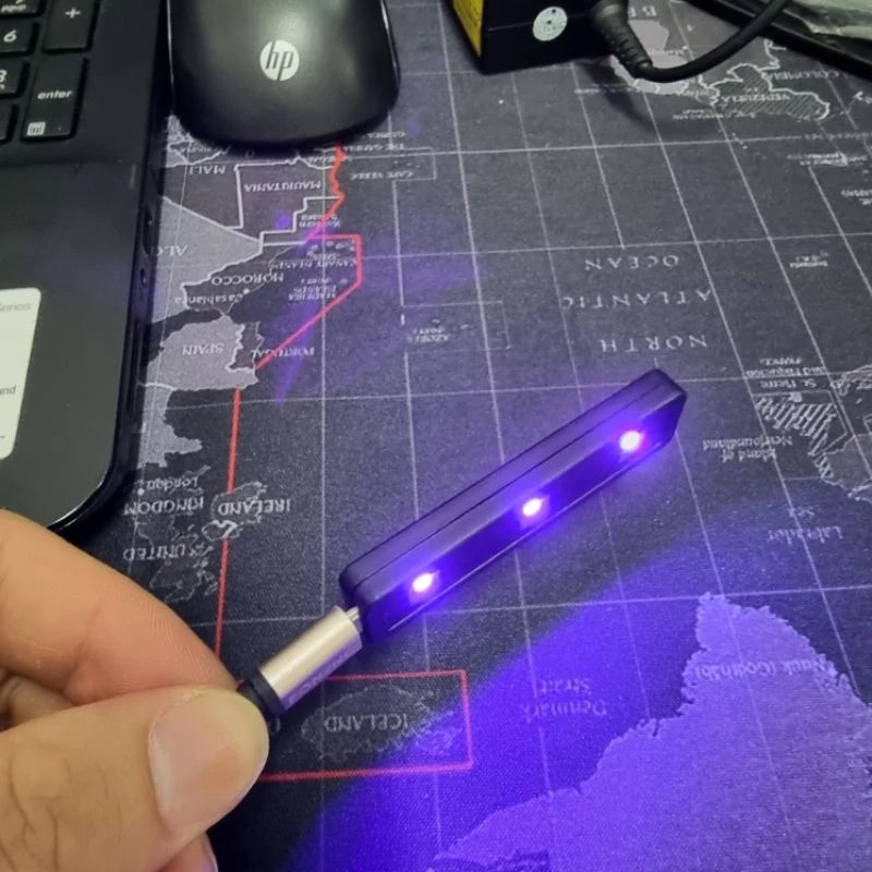 چراغ کوچک UV (فرا بنفش) مناسب برای تست پول و نصب گلس UV،دارای 3 عدد LED با نور فرا بنفش،کیفیت ساخت بالا،بسته 1 عددی