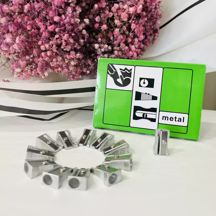تراش حرفه ای آلمینیومی تک سوراخ برند metal،ساخت کمپانی مشهور آلمانی،دارای تیغه های بسیار تیز و خوش برش،مناسب انواع مداد